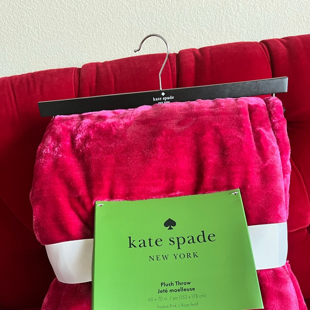 Kate Spade Festive Pink Plush Throw Blanket - Picture 2 of 6